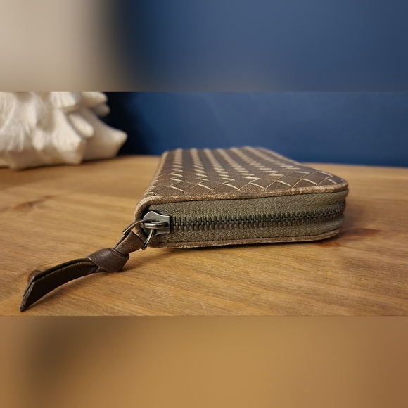 Bottega Veneta Long Zip Wallet - Picture 5 of 8